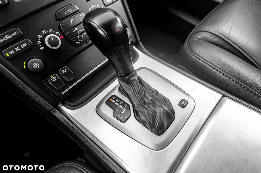 Volvo XC 90 D5 Kinetic - 28