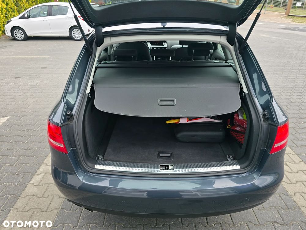 Audi A4 Avant 2.0 TDI DPF Ambition - 32