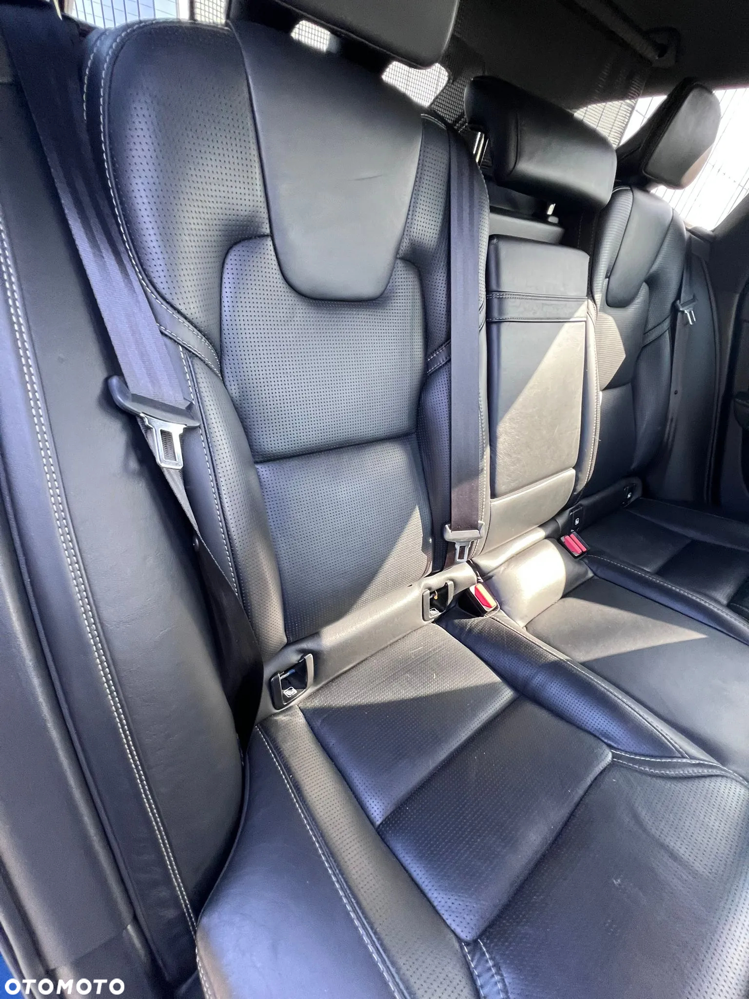Volvo V90 D5 SCR AWD R-Design - 27