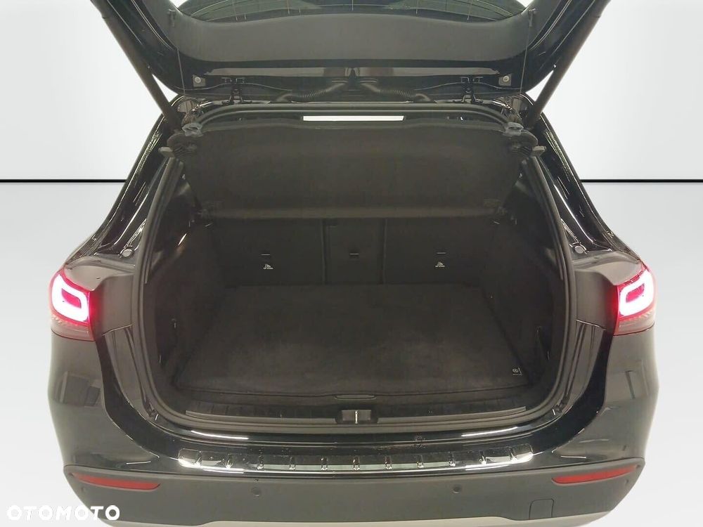 Mercedes-Benz GLA 180 d - 31
