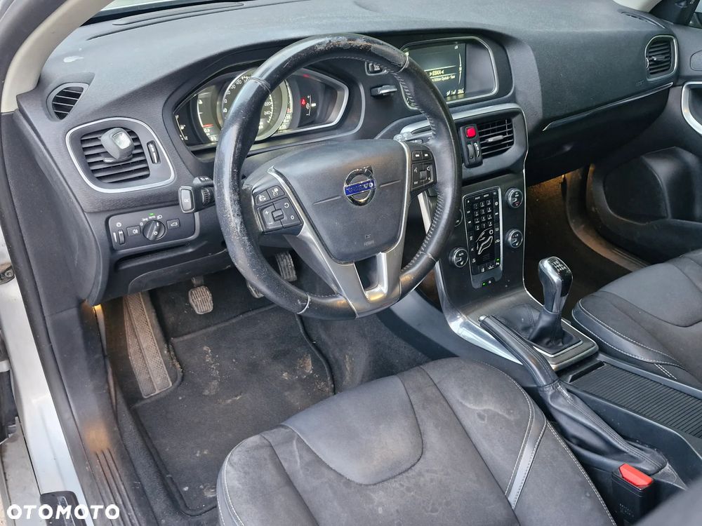 Volvo V40 D4 Inscription - 5