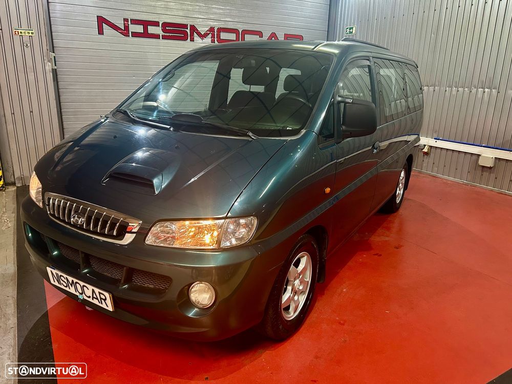 Hyundai H-1 Starex