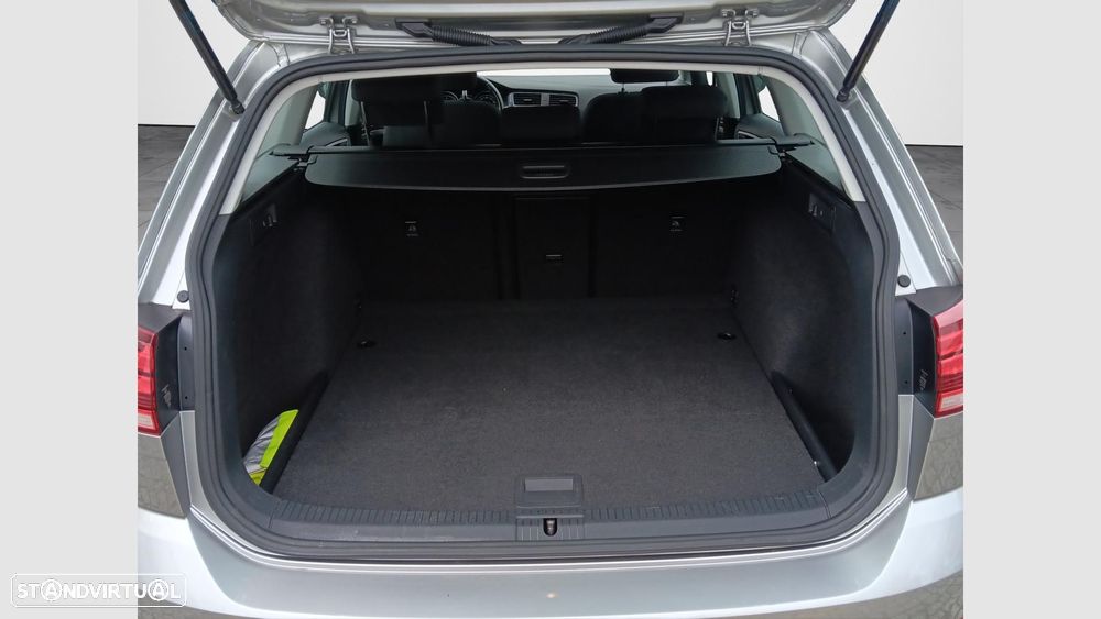 VW Golf Variant 1.6 TDi Confortline - 18