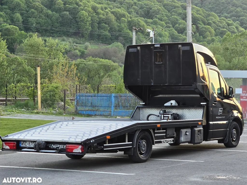 Mercedes-Benz Sprinter - 4