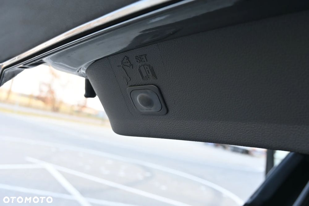 Ford Kuga 2.0 TDCi 4x4 Titanium - 35