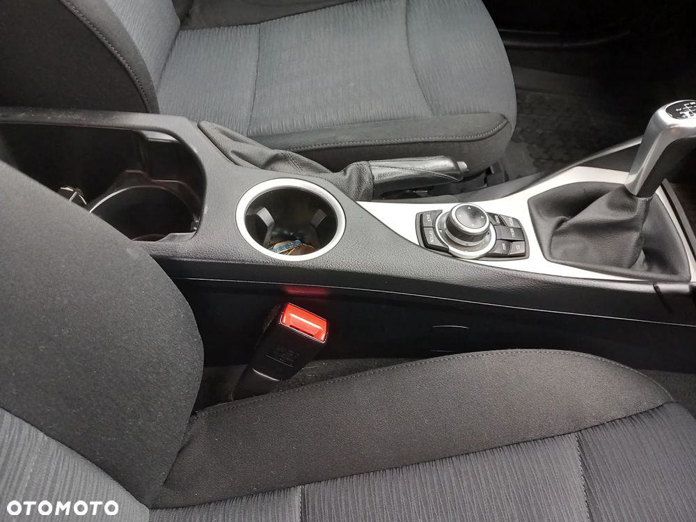 BMW X1 sDrive20i xLine - 13