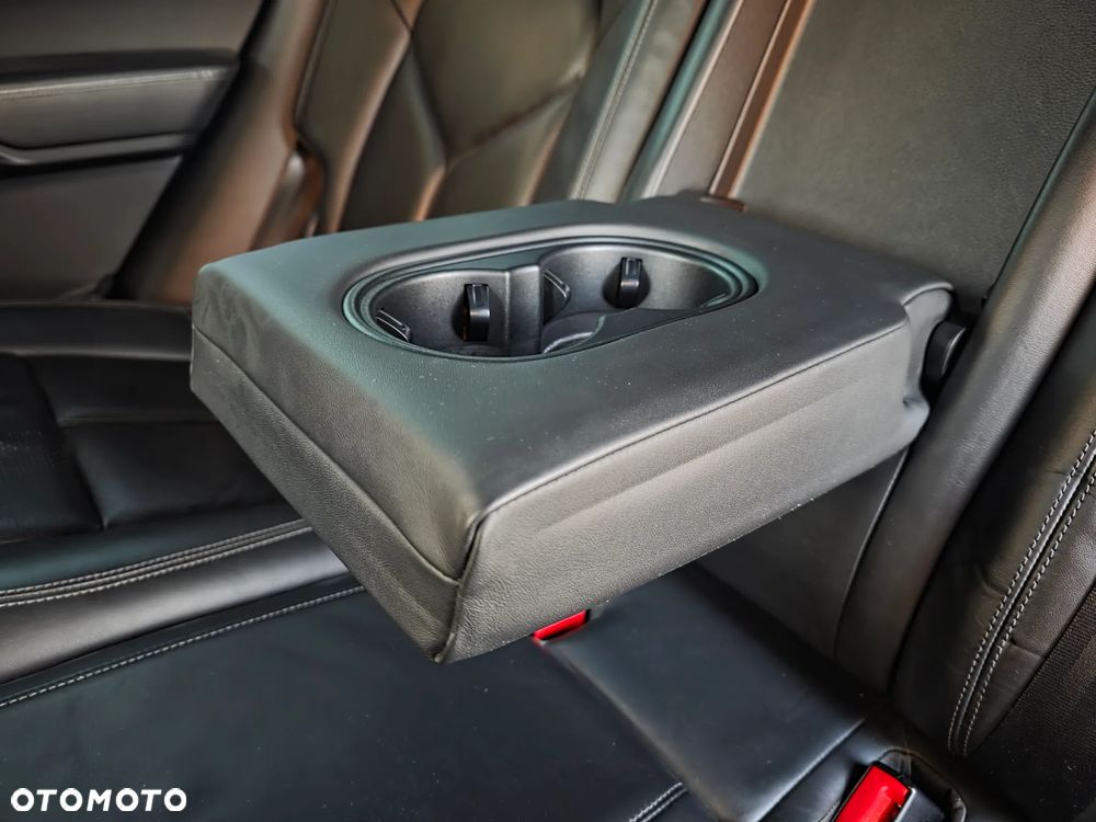 Porsche Cayenne - 24