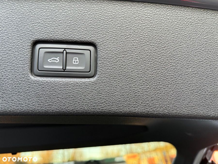 Audi RS Q8 TFSI quattro tiptronic - 38