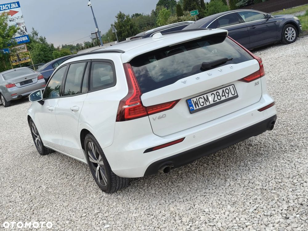 Volvo V60 B3 B Momentum - 17