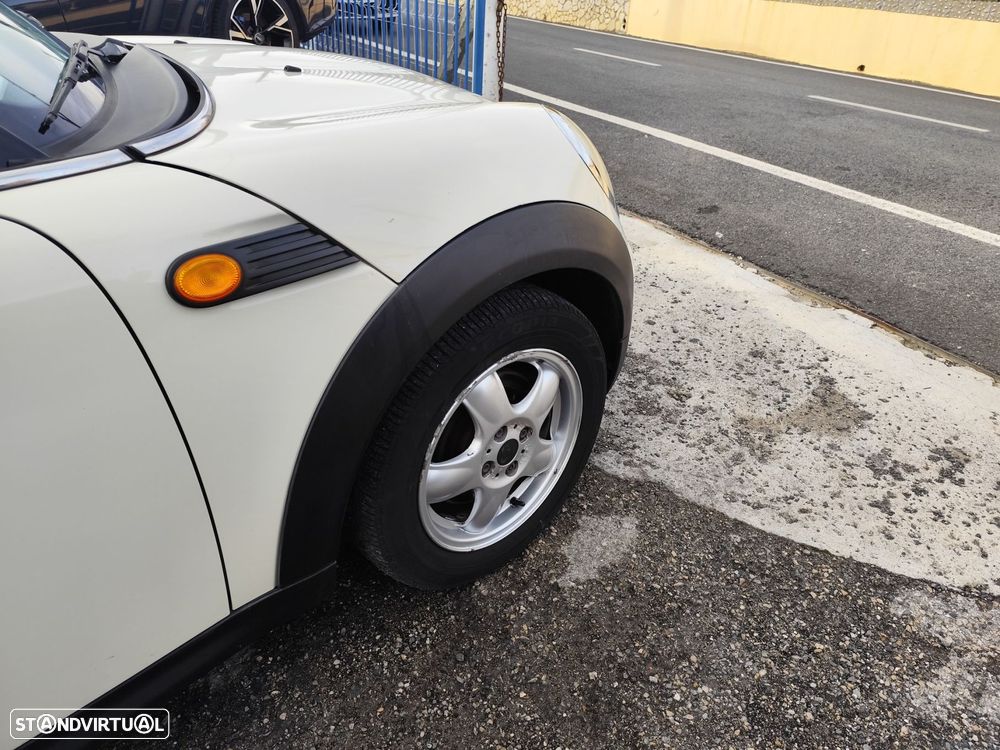MINI 3 Portas One 1.4 - 9