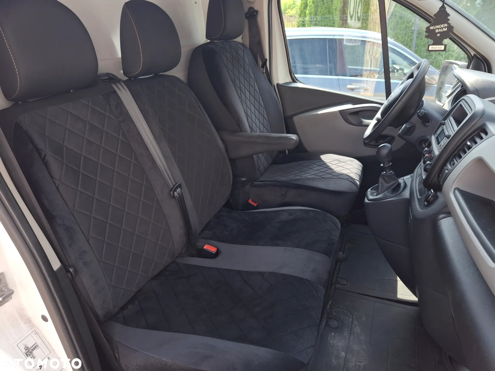 Renault Trafic - 12