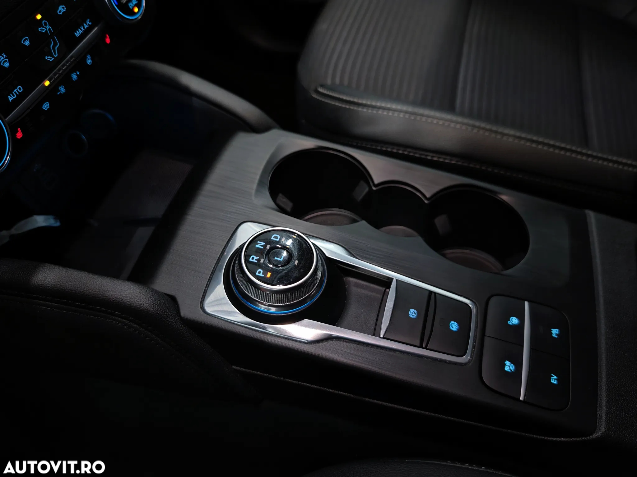 Ford Kuga 2.5 Duratec PHEV Titanium X - 24