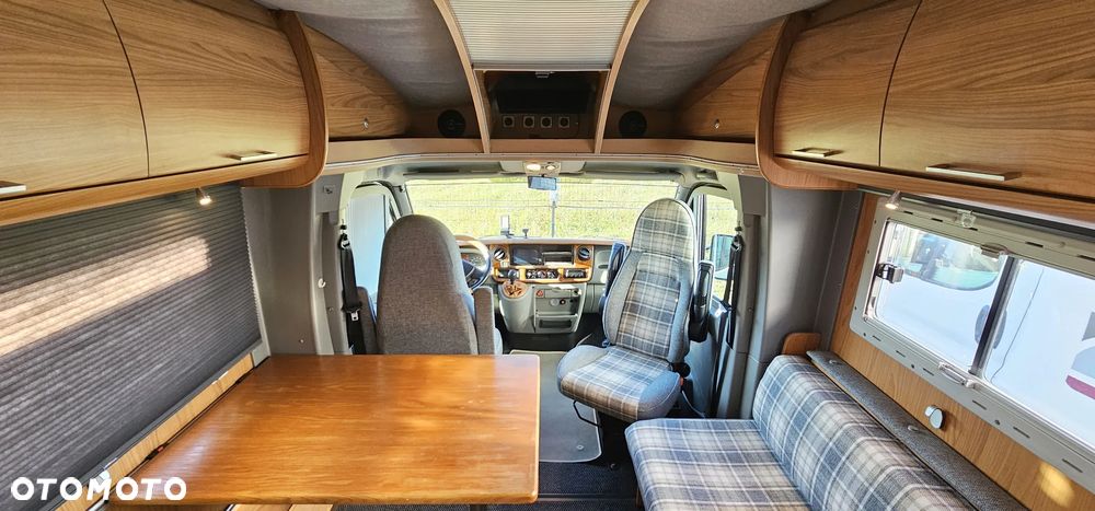 Burstner DELFIN PERFORMANCE T625 AL-KO 3.0L Renault Master - 9