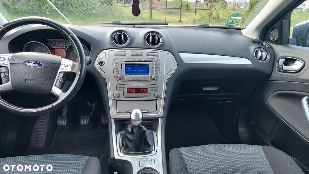 Ford Mondeo - 8