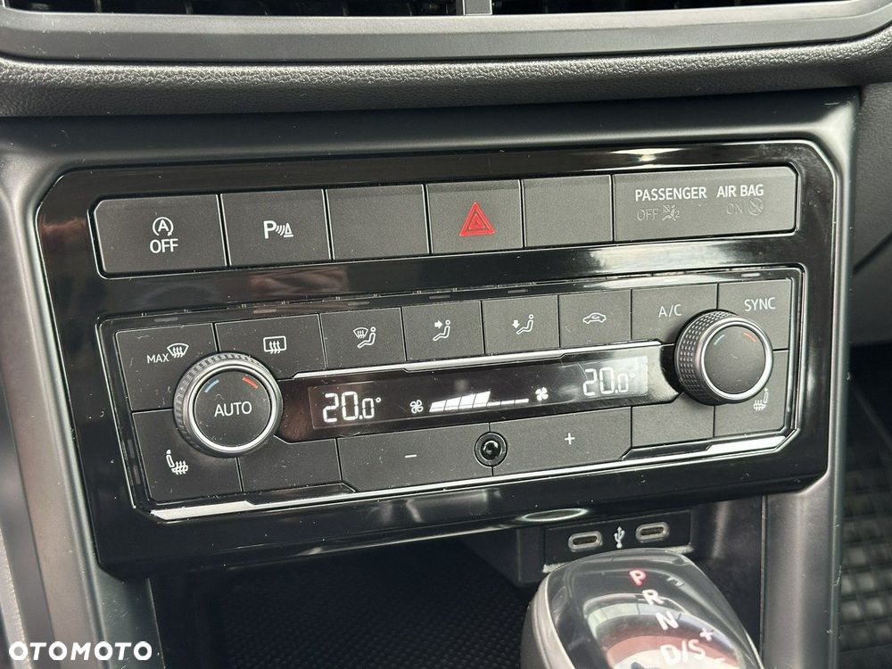 Volkswagen T-Cross 1.0 TSI Life DSG - 27