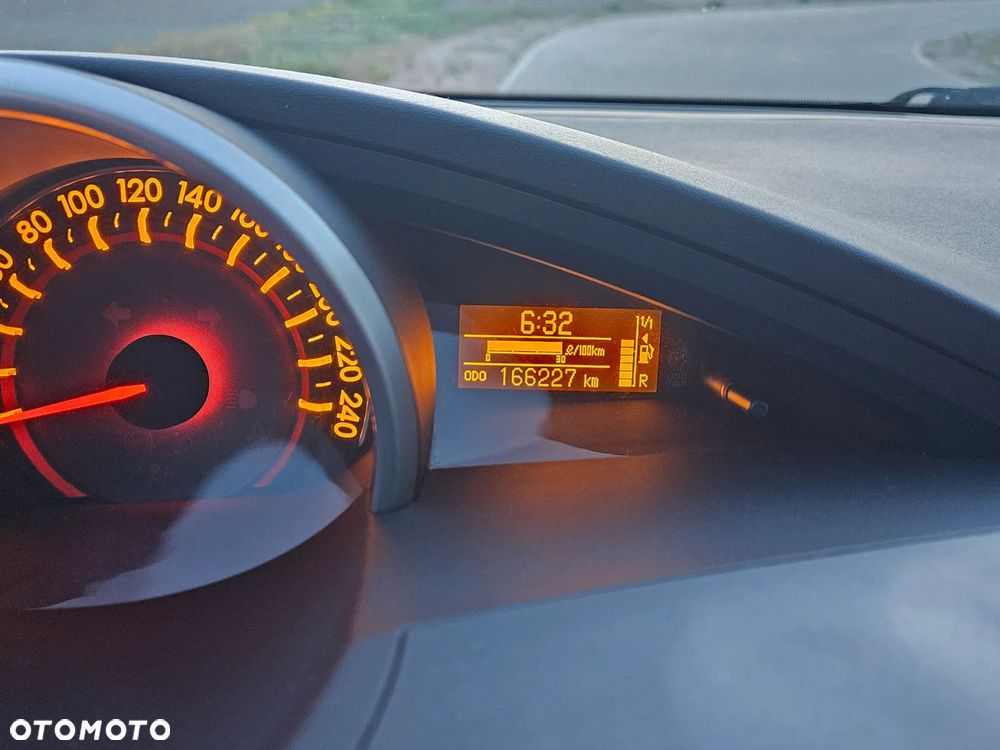 Toyota Verso 1.8 Sol plus - 16