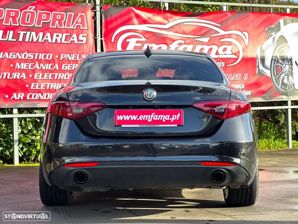 Alfa Romeo Giulia 2.2 D Sprint AT8 - 11