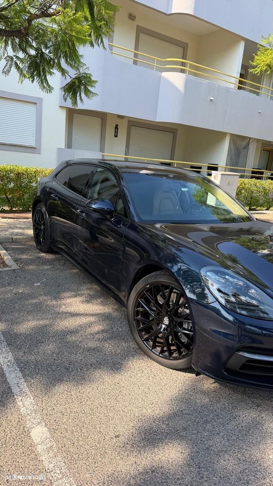 Porsche Panamera Sport Turismo - 1