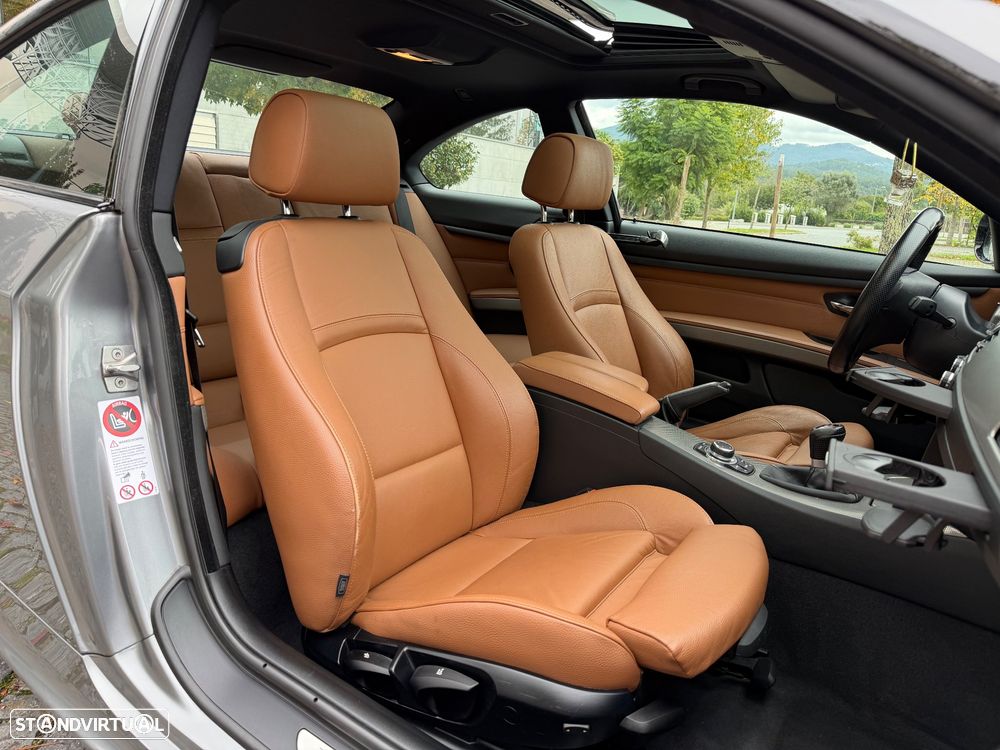 BMW 320 d Coupe Edição M - 27