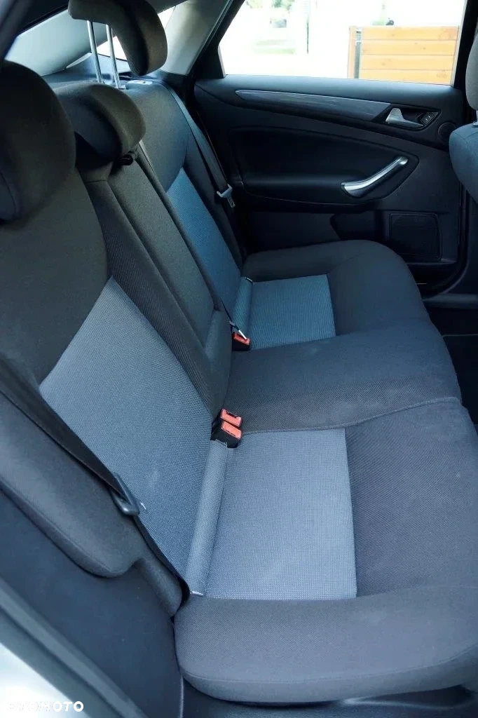 Ford Mondeo - 16