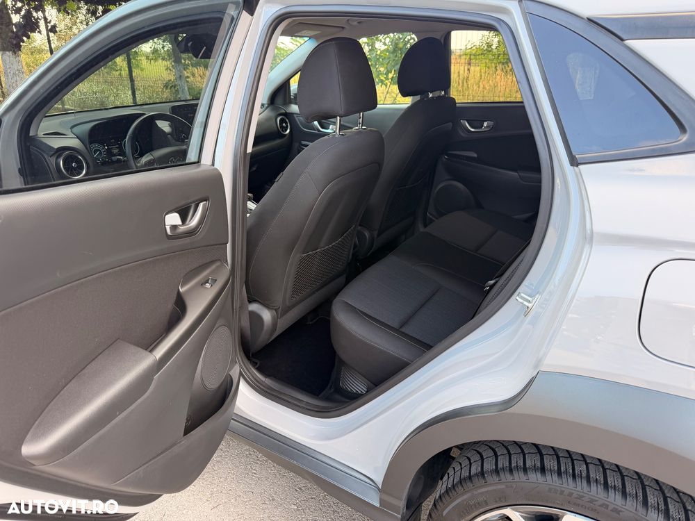 Hyundai KONA 1.6 GDI 141 CP 2WD 6DCT Luxury - 8