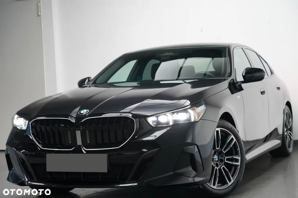 BMW Seria 5 520d xDrive mHEV M Sport - 3