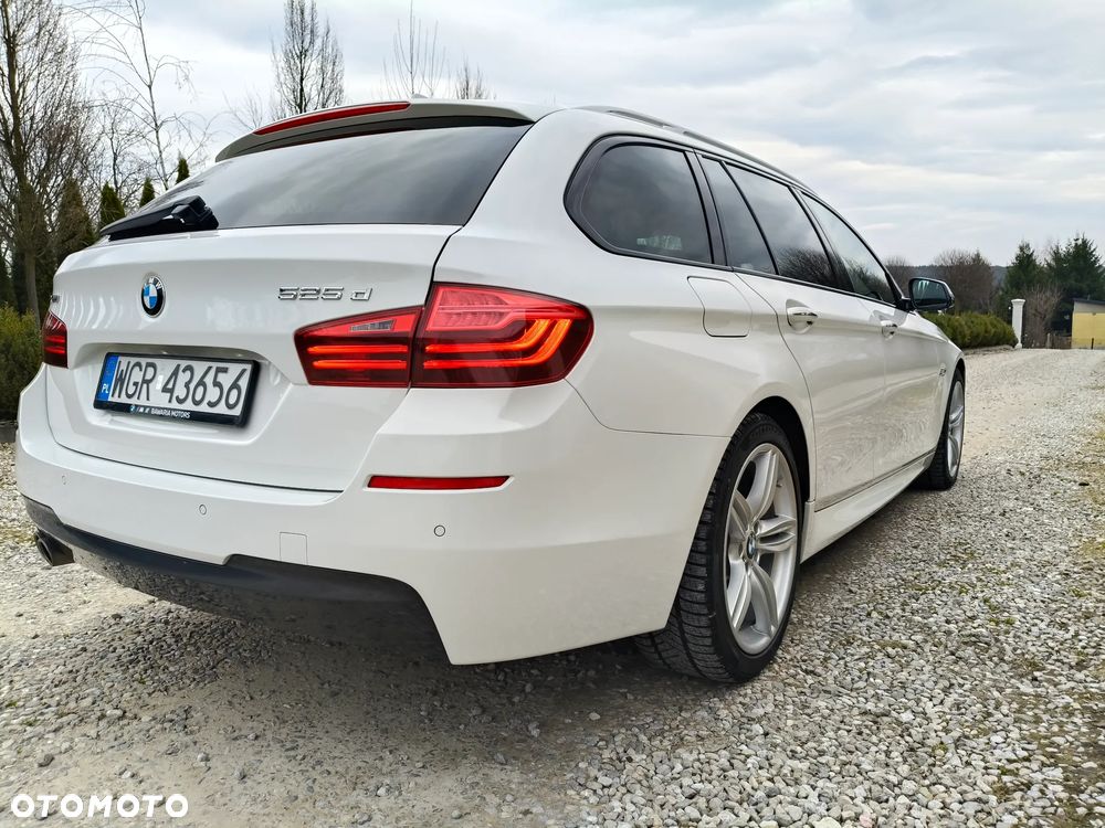 BMW Seria 5 525d xDrive - 17