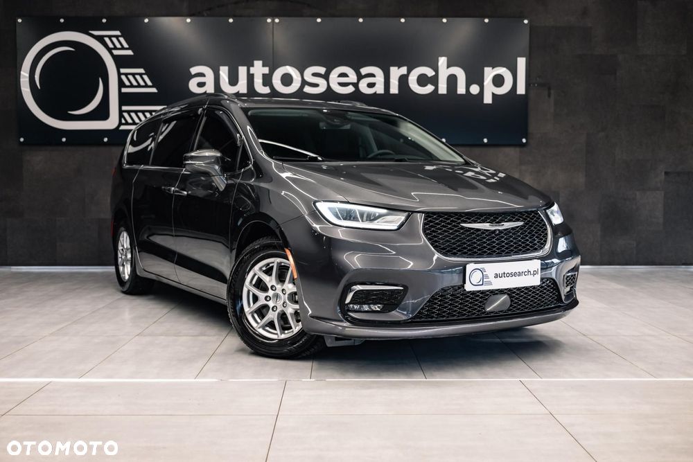 Chrysler Pacifica - 4