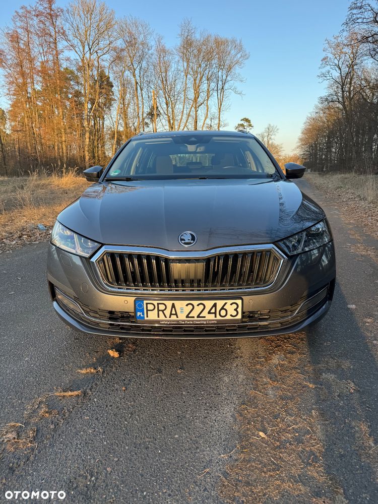 Skoda Octavia 2.0 TDI DSG Edition - 3