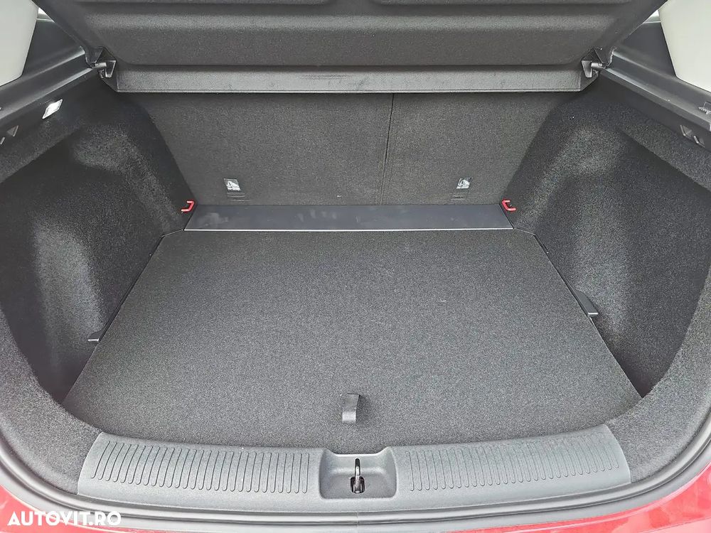 MG ZS - 8