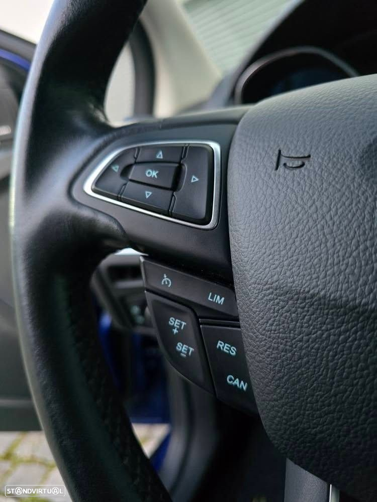 Ford Focus SW - 9