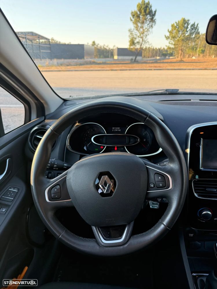 Renault Clio - 11