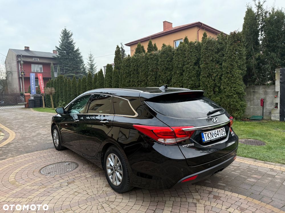 Hyundai i40 1.7 CRDi Comfort + - 17