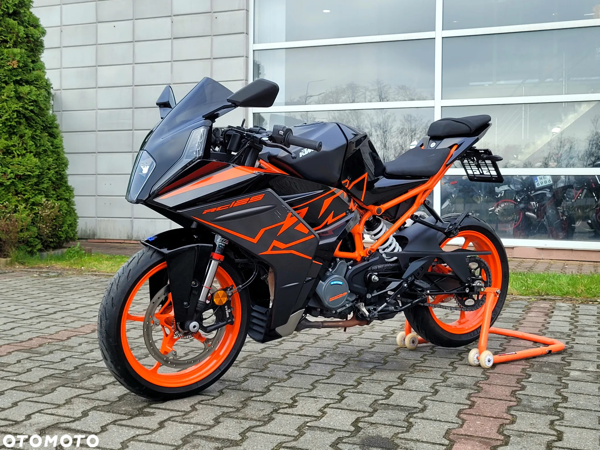 KTM RC 125 - 8
