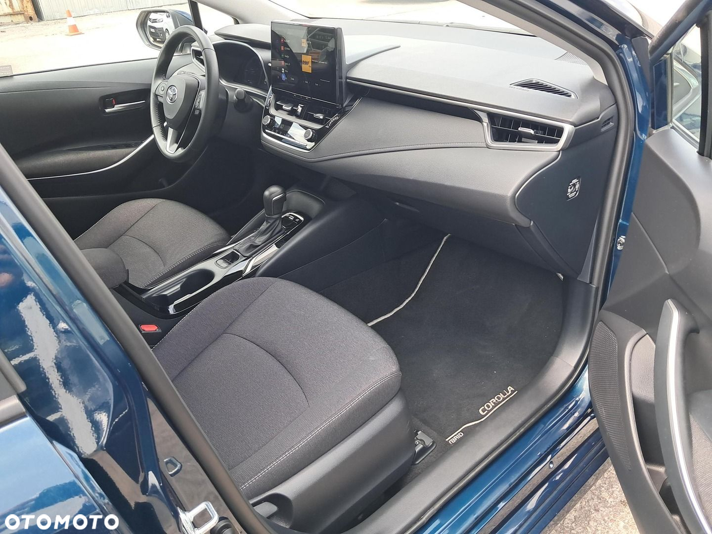 Toyota Corolla - 12