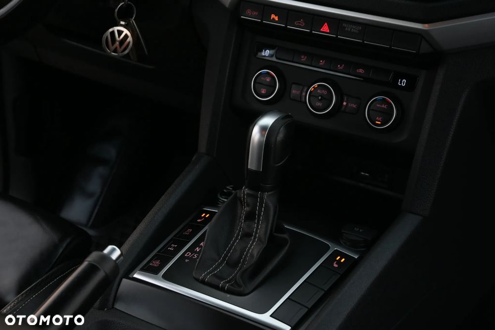Volkswagen Amarok 3.0 V6 TDi 4MOTION Aventura - 26