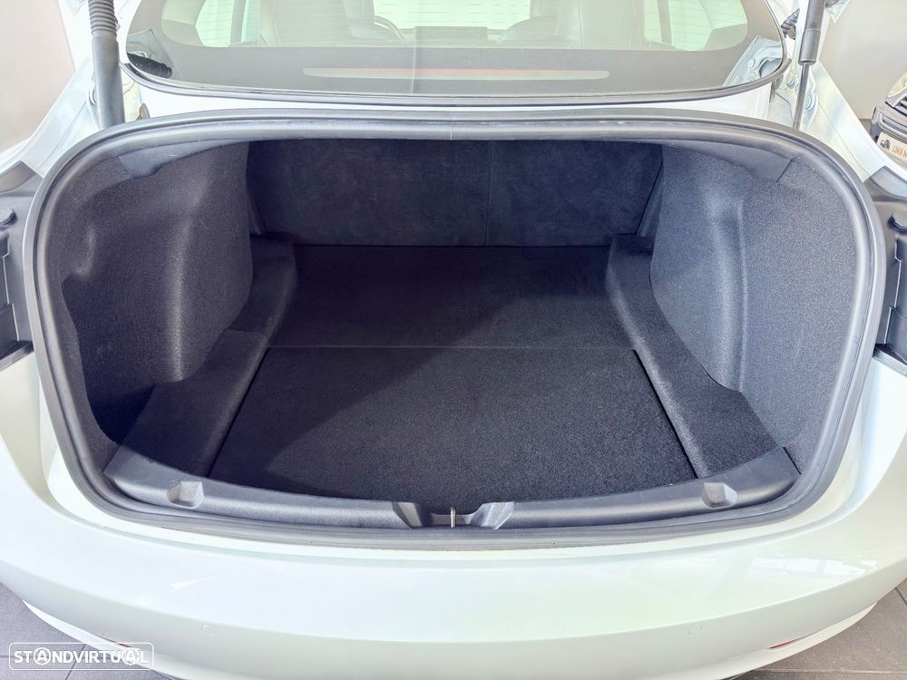 Tesla Model 3 Performance Dual Motor AWD - 25