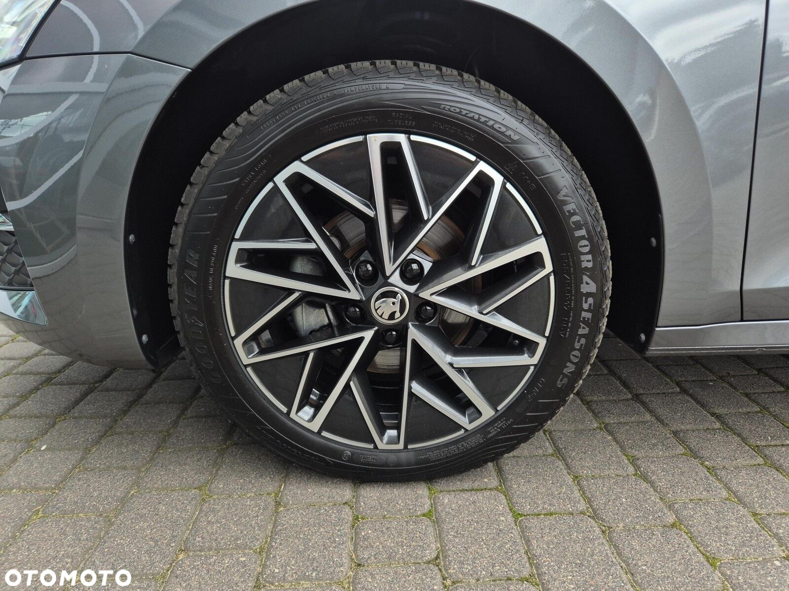 Skoda Octavia 2.0 TDI Selection DSG - 32