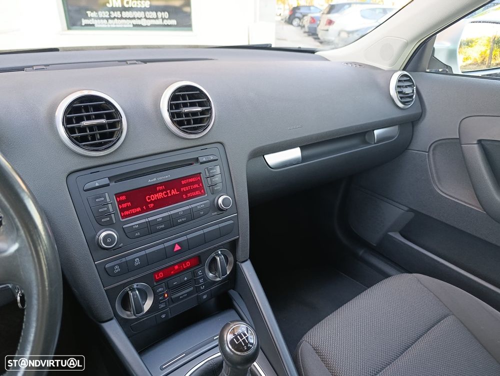 Audi A3 Sportback 1.6 TDI Attraction Special Edition - 9