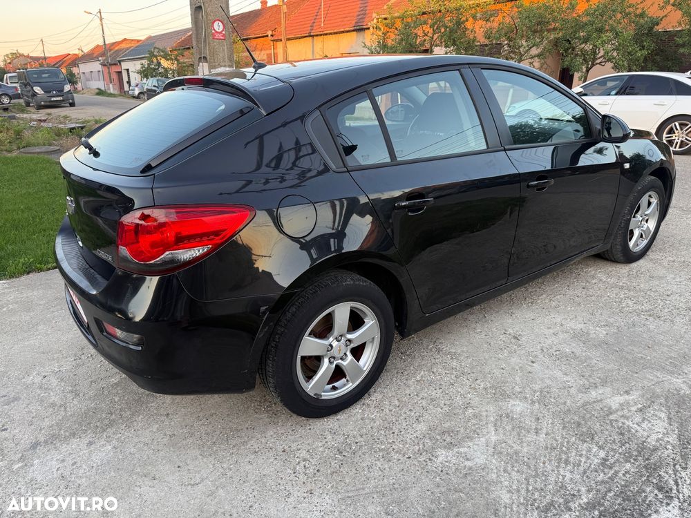 Chevrolet Cruze 1.8 LT - 4