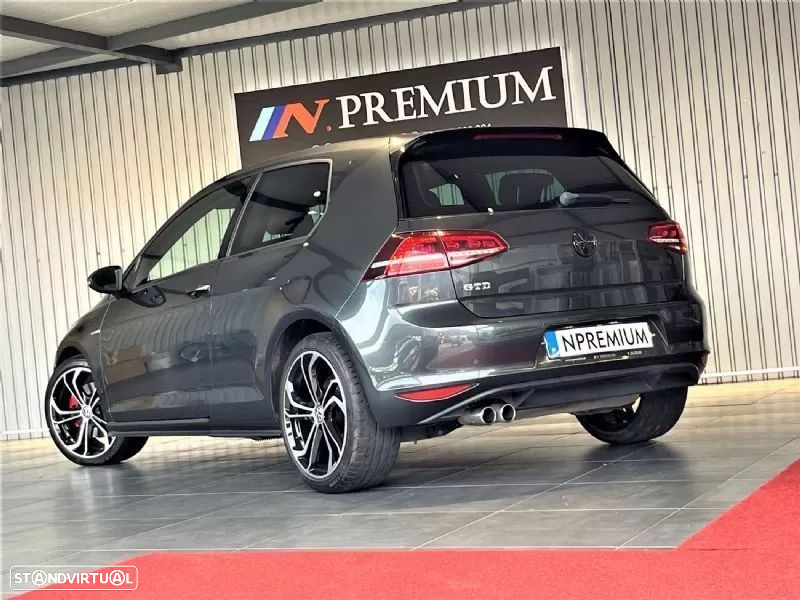 VW Golf - 5