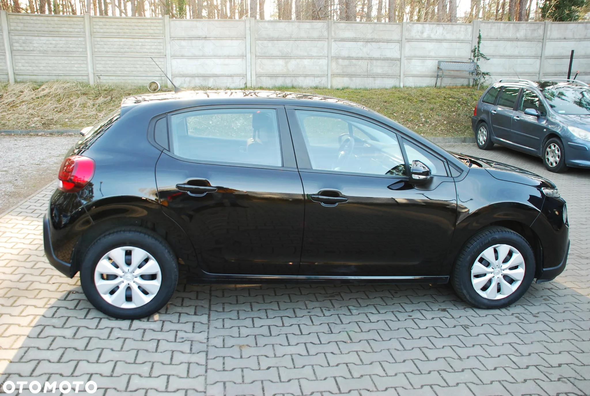 Citroën C3 1.2 PureTech Shine - 25