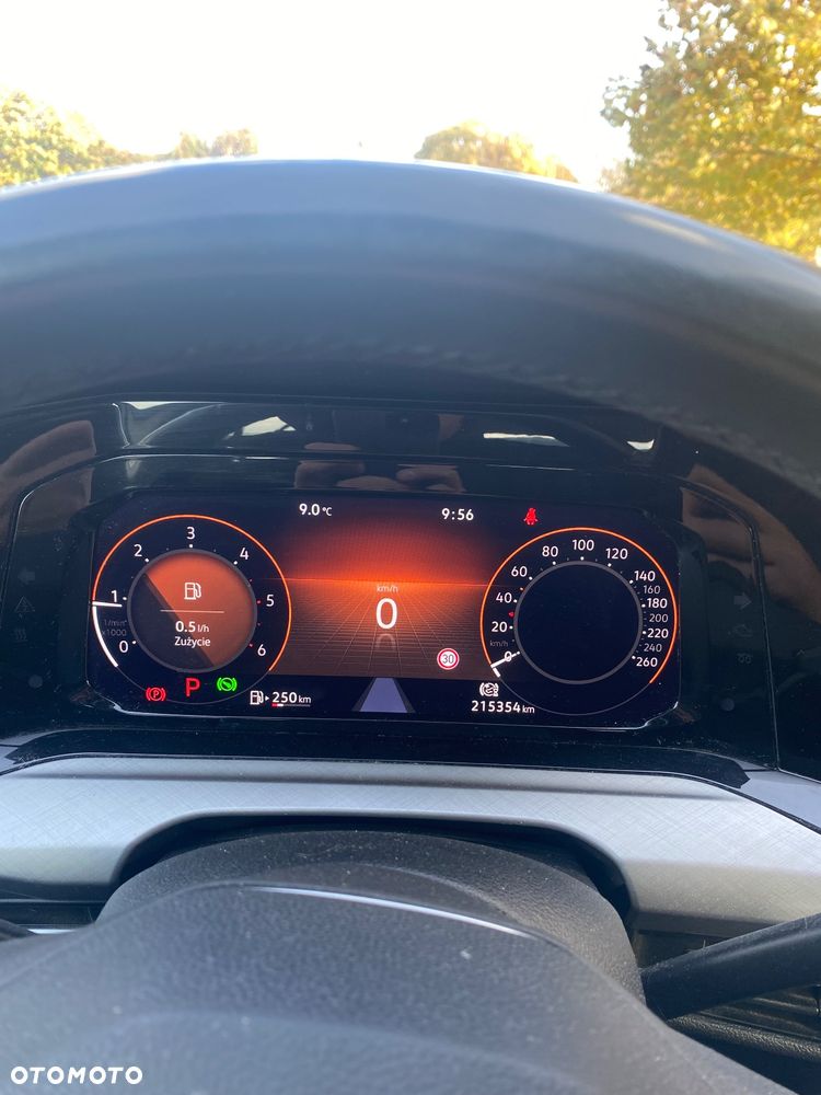 Volkswagen Golf VIII 2.0 TDI Life DSG - 9