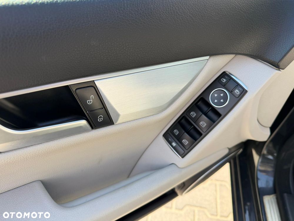 Mercedes-Benz Klasa C - 17