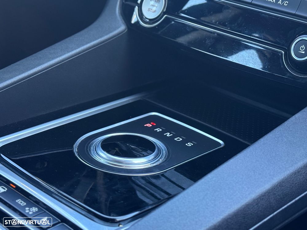 Jaguar F-Pace 2.0 i4D Prestige AWD Aut. - 9