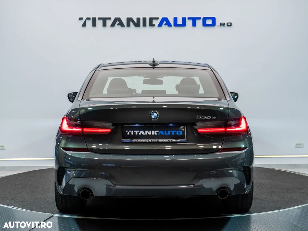 BMW Seria 3 330e Aut. M Sport - 9