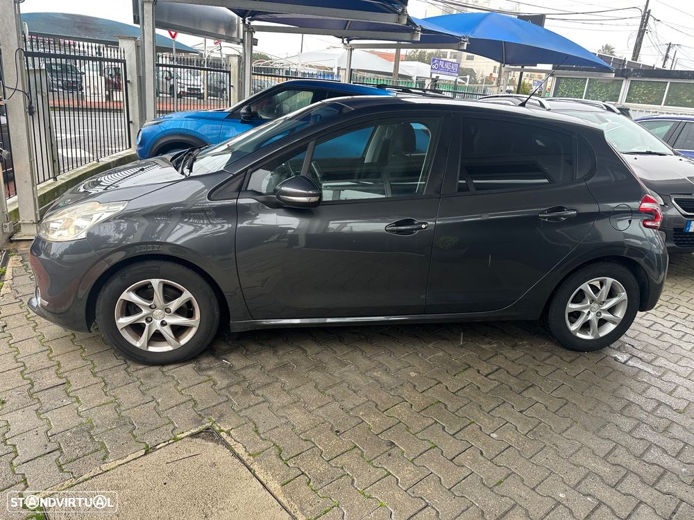 Peugeot 208 1.2 VTi SE Style - 7