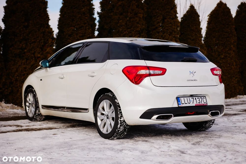 Citroën DS5 Hybrid4 EGS6 SportChic - 4