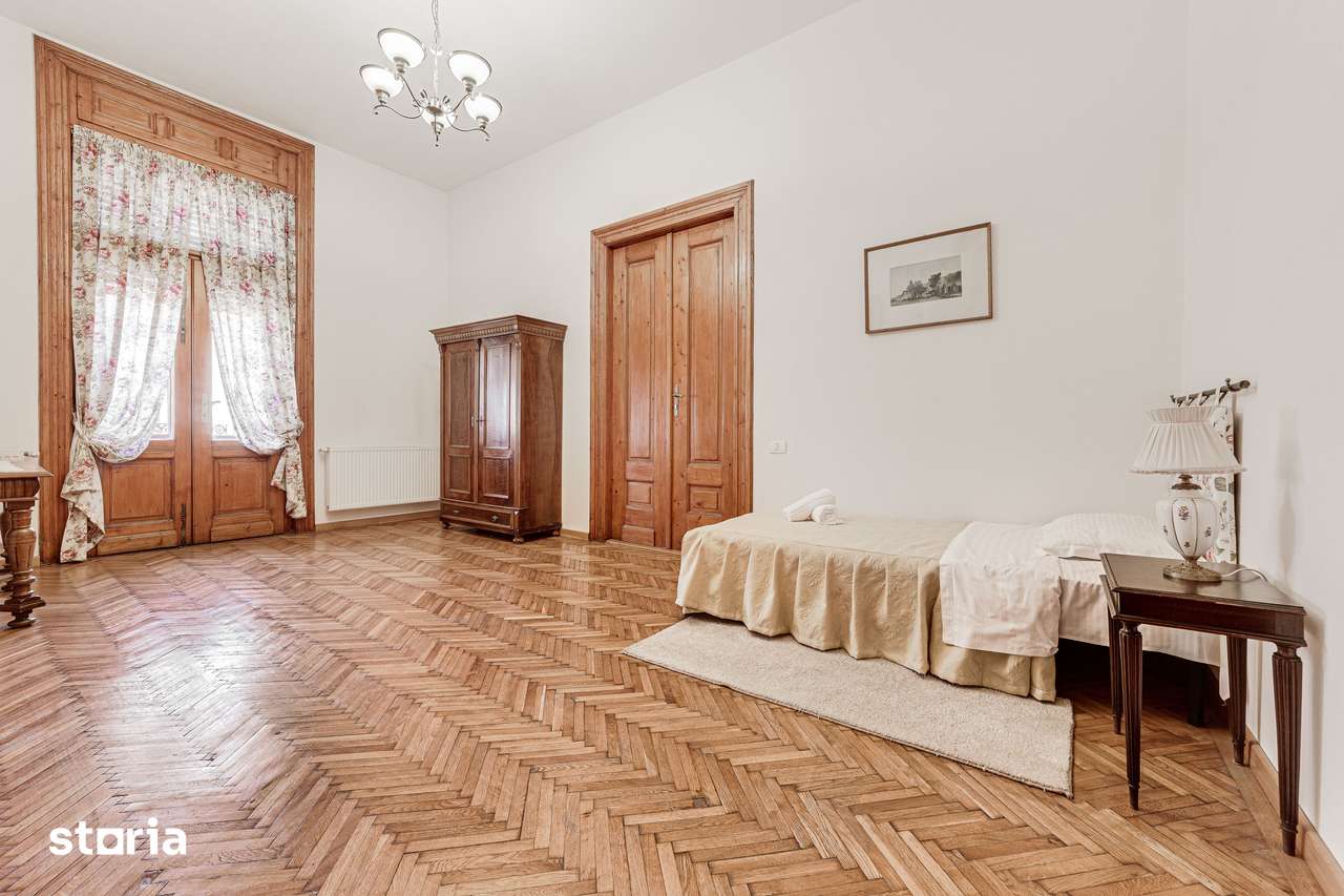 Bijuterie arhitecturală cu istorie. Confort modern, Ultracentral — fotografia 1