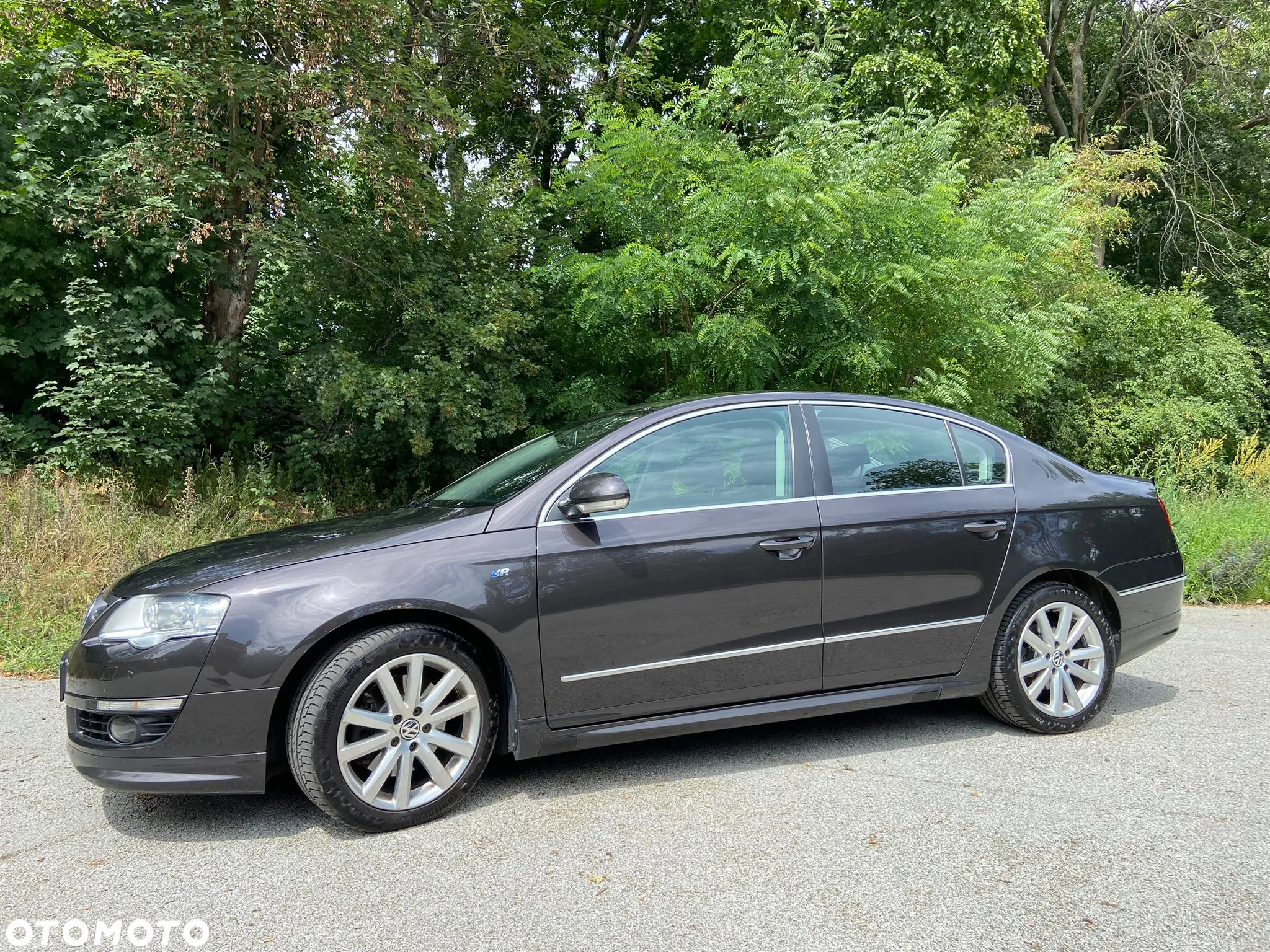 Volkswagen Passat 2.0 TDI Comfortline R-Style - 5